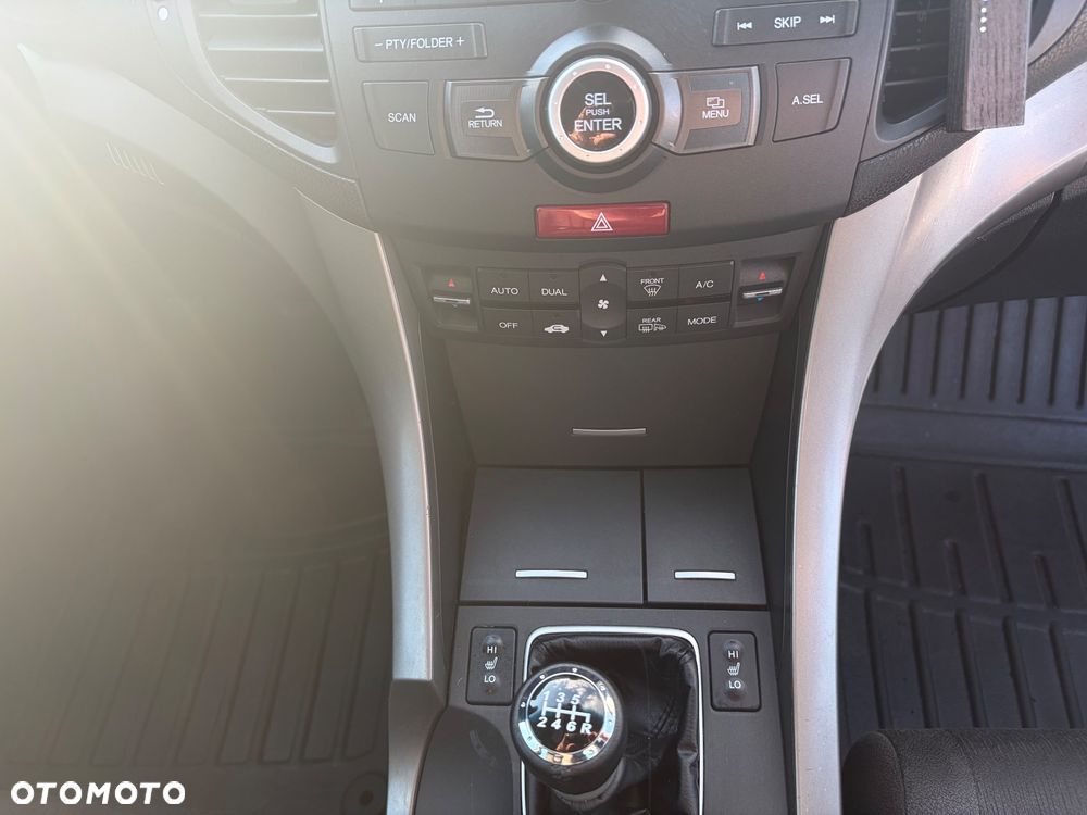 Honda Accord 2.0 Comfort - 17