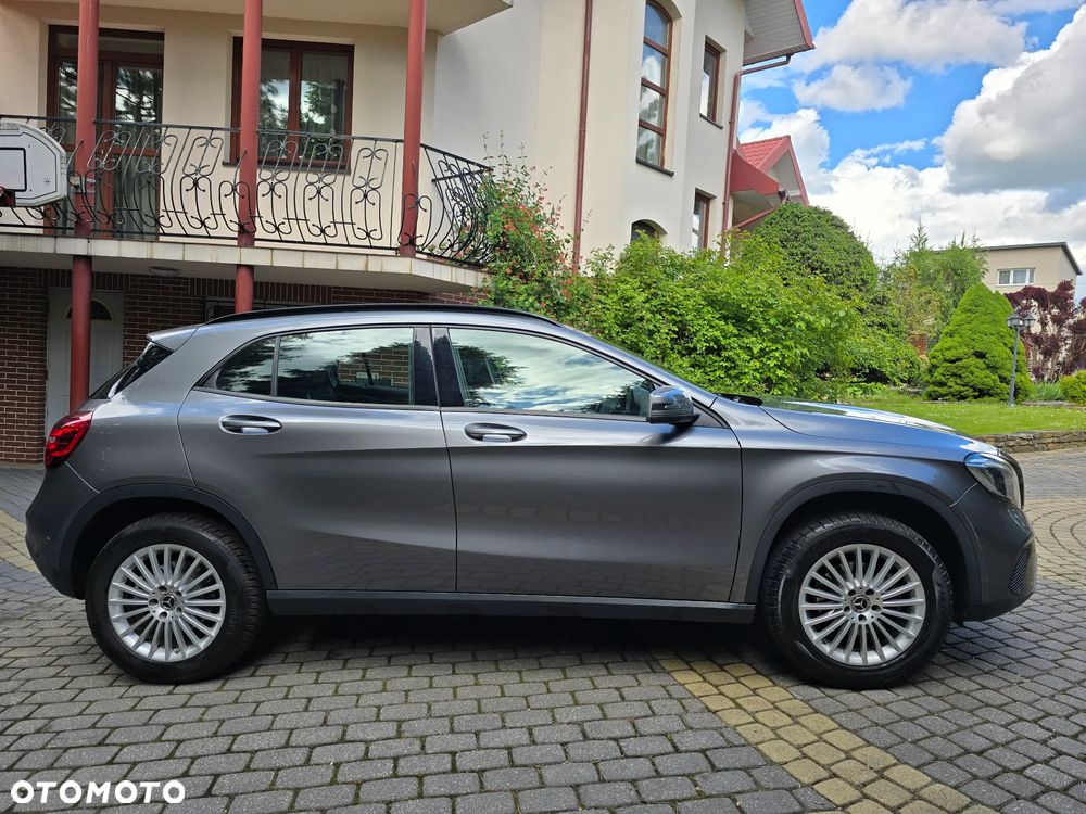 Mercedes-Benz GLA 200 7G-DCT Style - 13