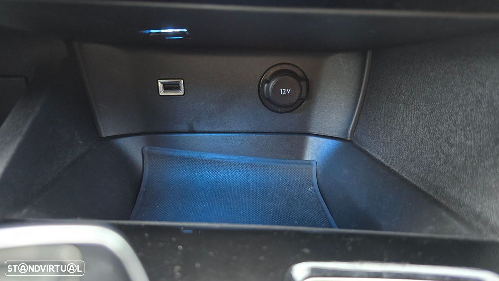 Peugeot 5008 1.5 BlueHDi GT EAT8 - 43