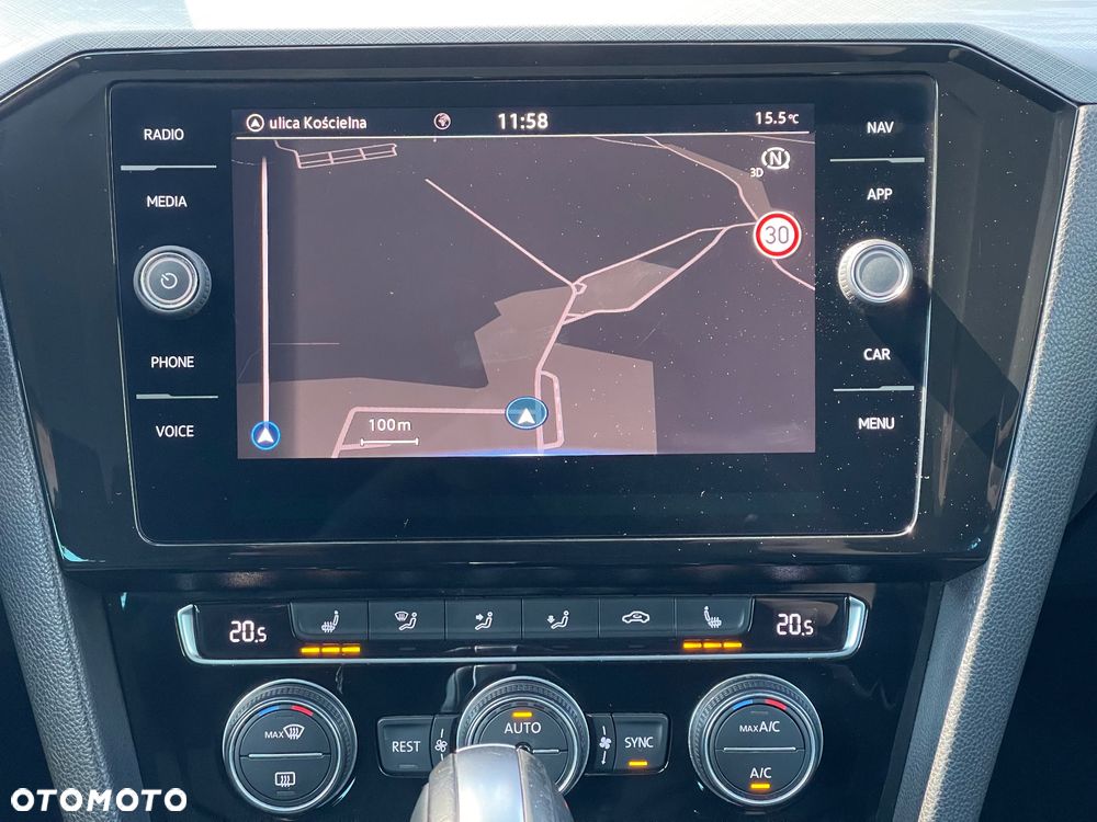 Volkswagen Passat 2.0 TSI Business DSG - 13