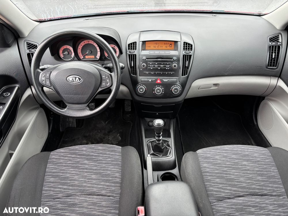 Kia Ceed 1.4 CVVT Attract - 8
