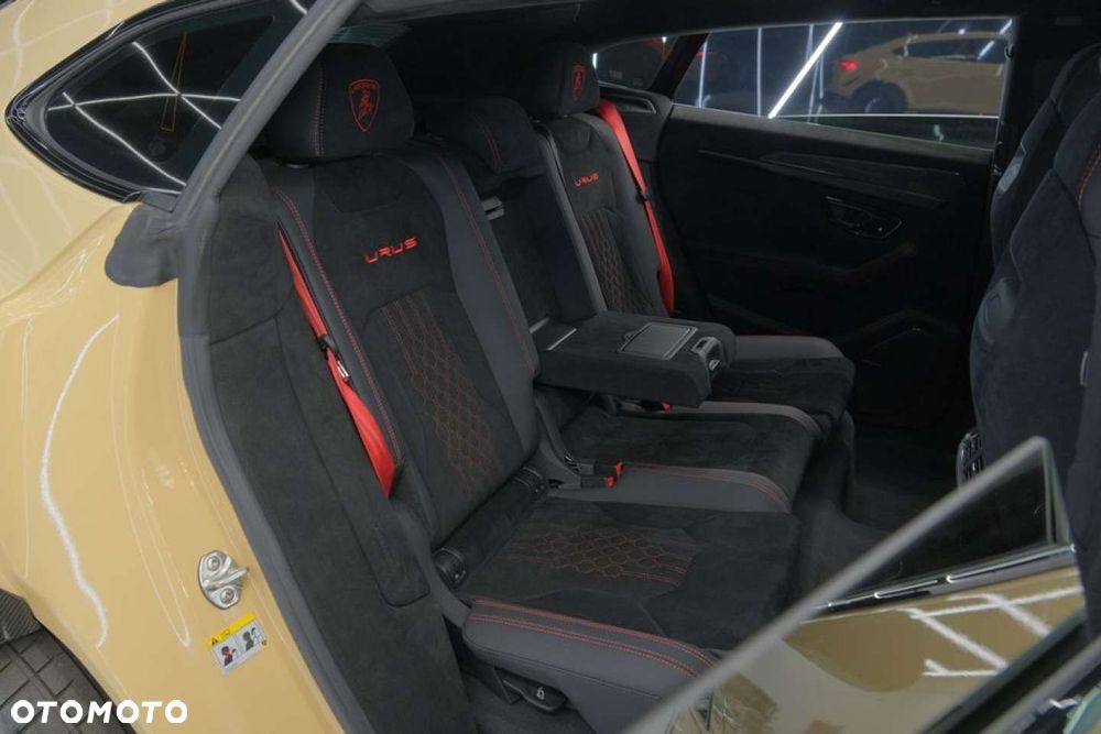 Lamborghini Urus - 26