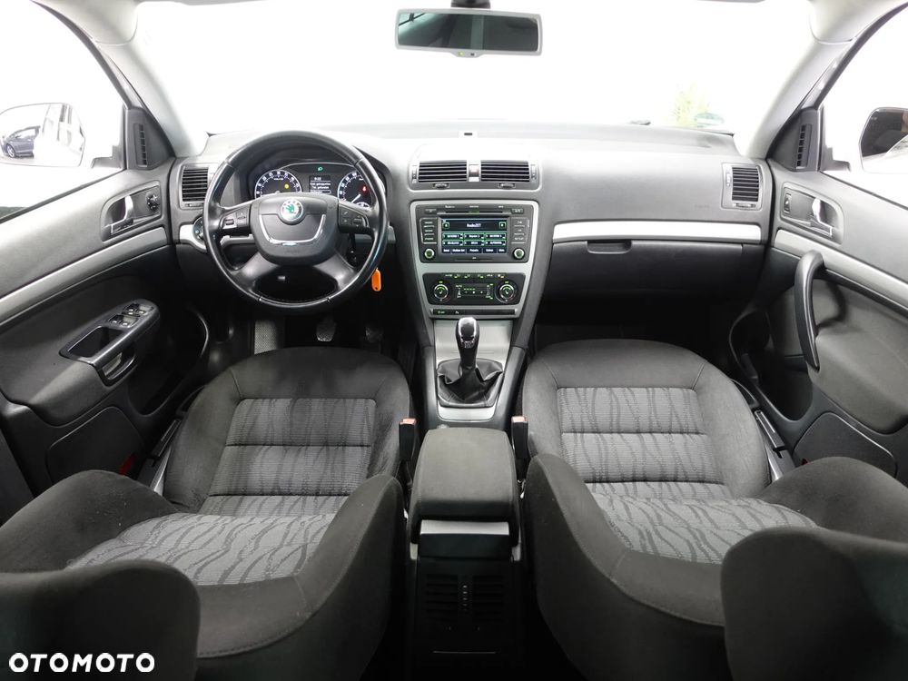 Skoda Octavia 1.6 TDI DPF Elegance - 27