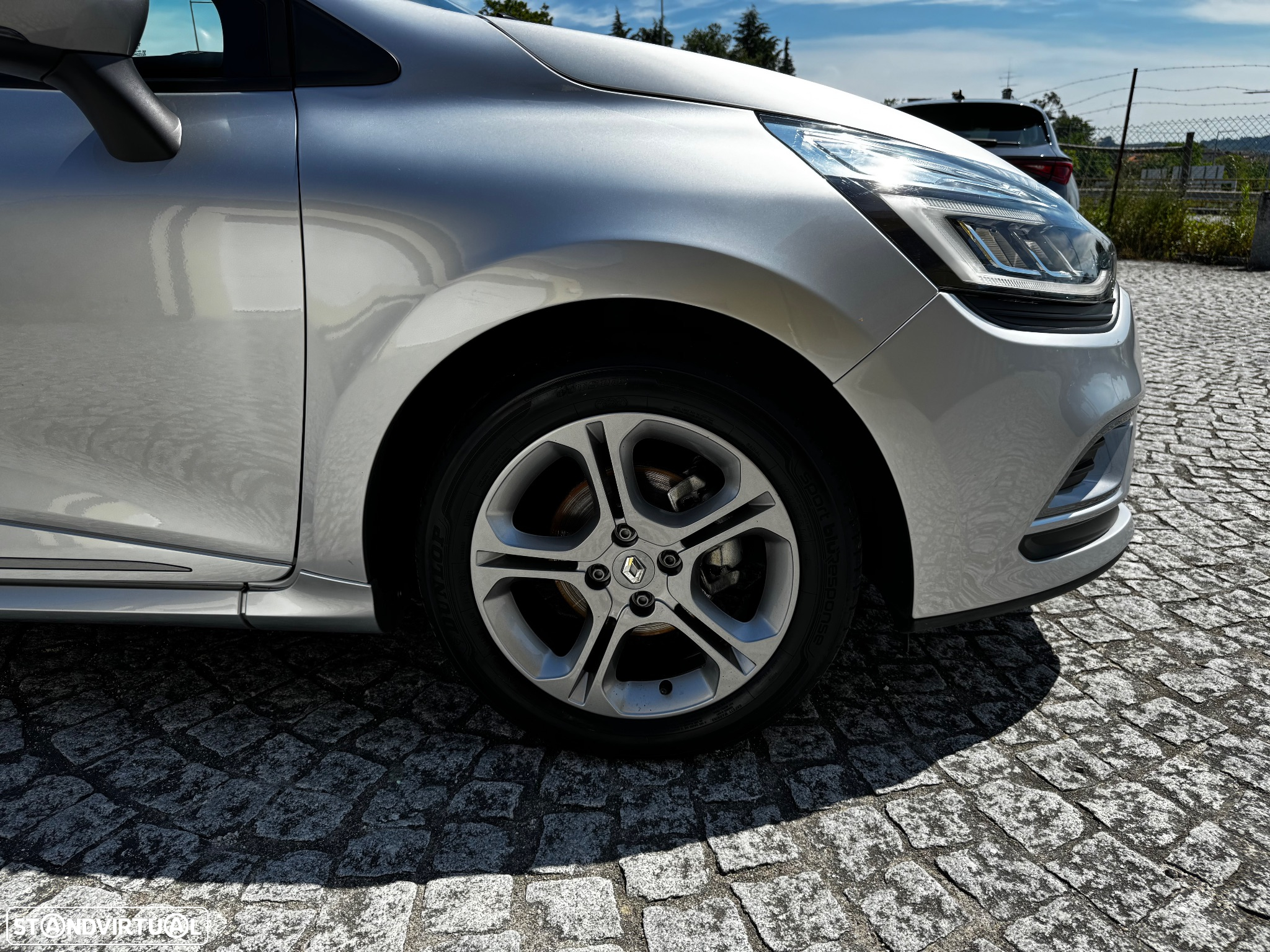 Renault Clio Sport Tourer 0.9 TCe GT Line - 19