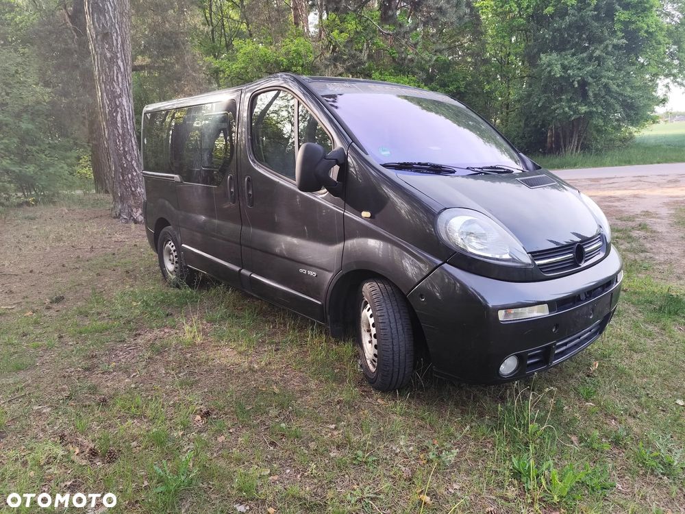 Renault Trafic Passenger - 12