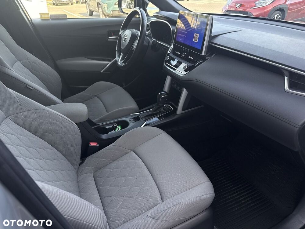 Toyota Corolla Cross - 11