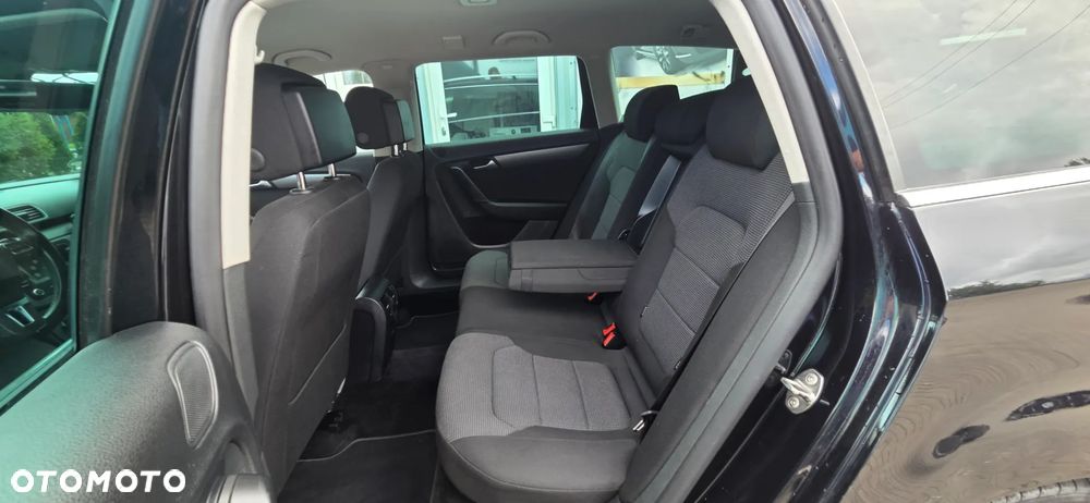 Volkswagen Passat Variant 2.0 TDI DSG BlueMotion Technology Highline - 32