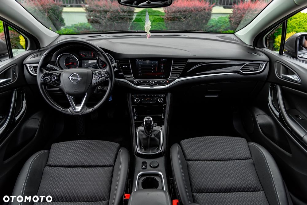 Opel Astra 1.4 T Elite S&S - 26