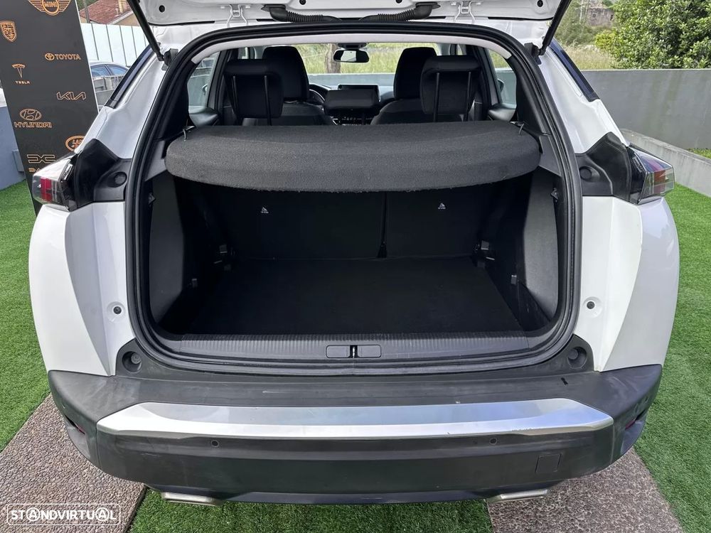 Peugeot 2008 1.2 PureTech Allure Pack - 56