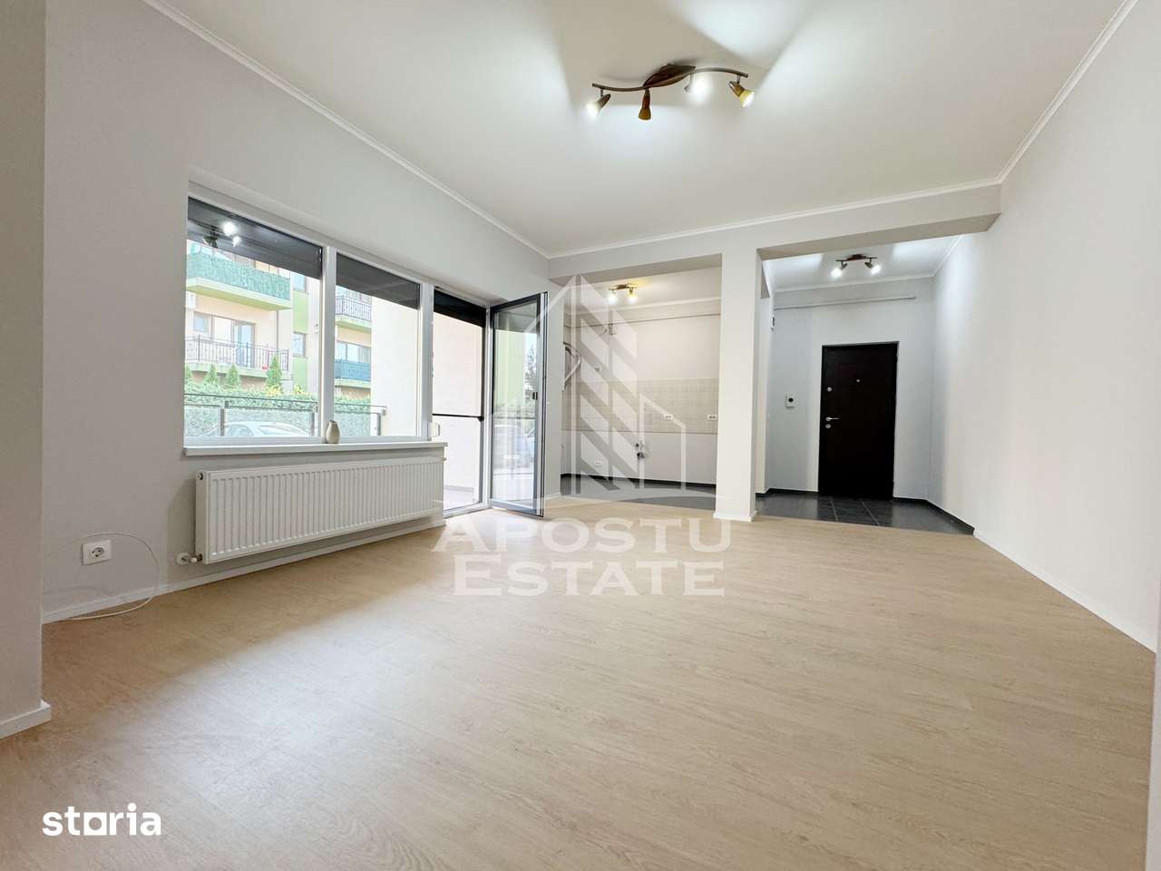 Apartament 3 camere de vanzare, terasa, zona Braytim — fotografia 1