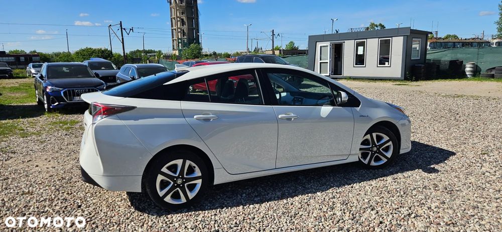 Toyota Prius Hybrid - 7