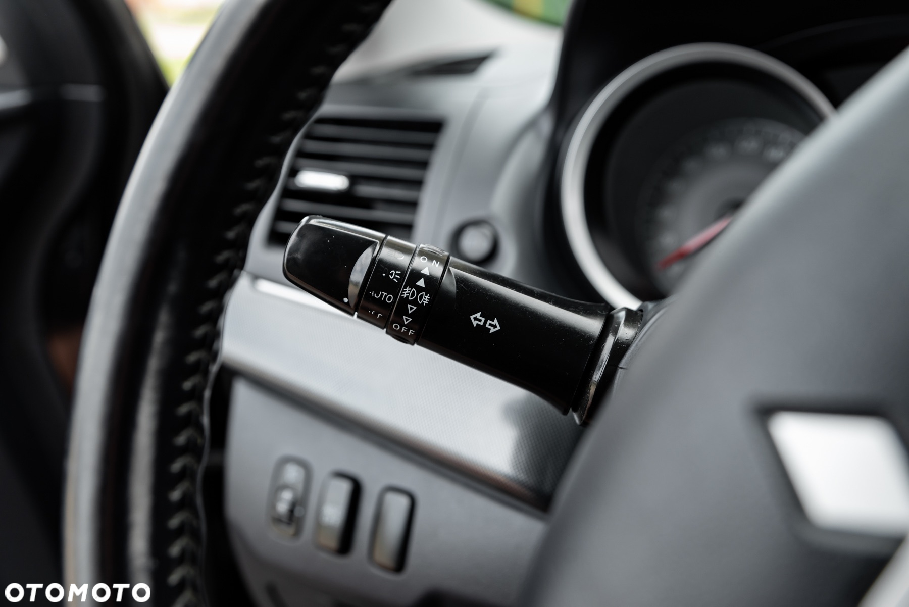 Mitsubishi Lancer 1.8 Inform - 36