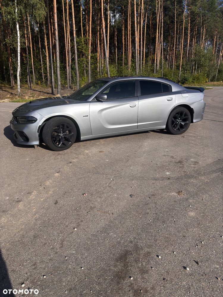 Dodge Charger - 4
