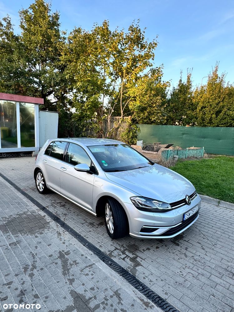 Volkswagen Golf - 1