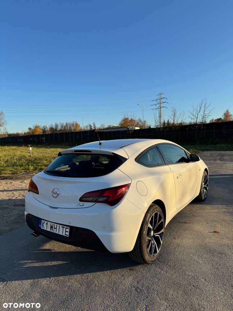 Opel Astra IV GTC 1.4 T Sport - 4