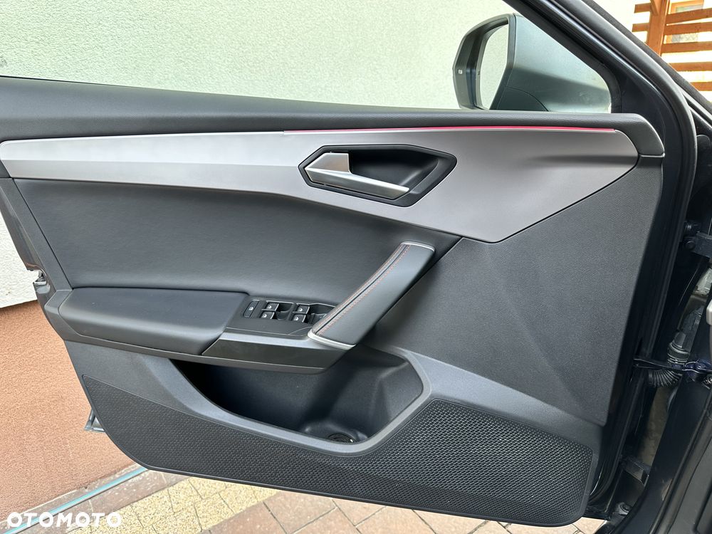 Seat Leon Sportstourer 1.5 eTSI FR DSG - 35