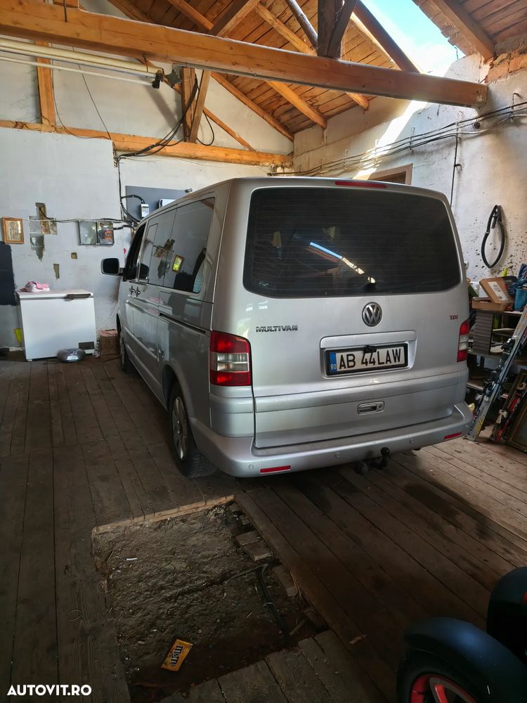 Volkswagen Multivan - 6