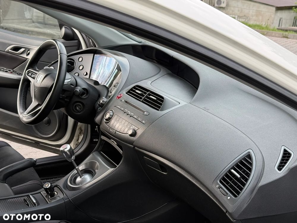 Honda Civic 1.8i-VTEC Sport - 11