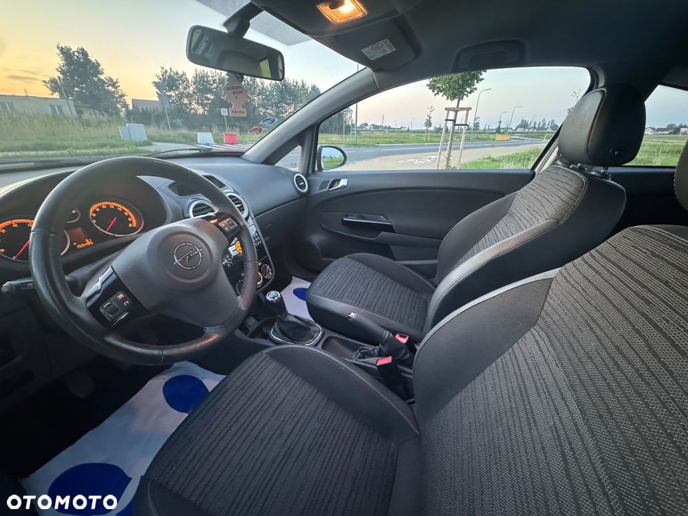 Opel Corsa 1.2 Cosmo - 18