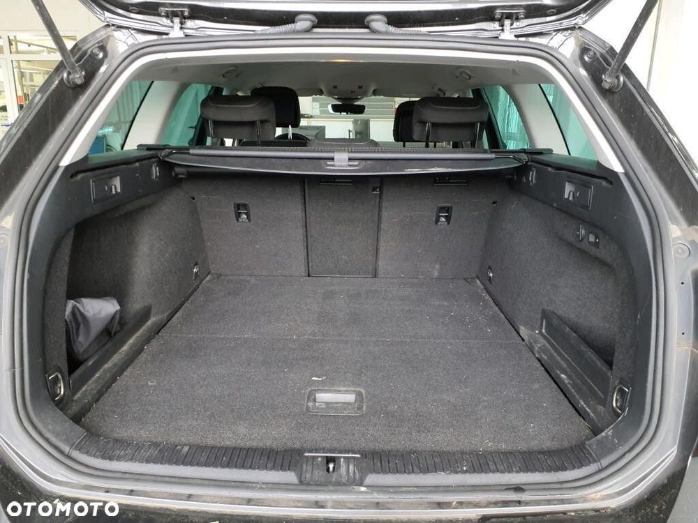 Volkswagen Passat Variant - 8
