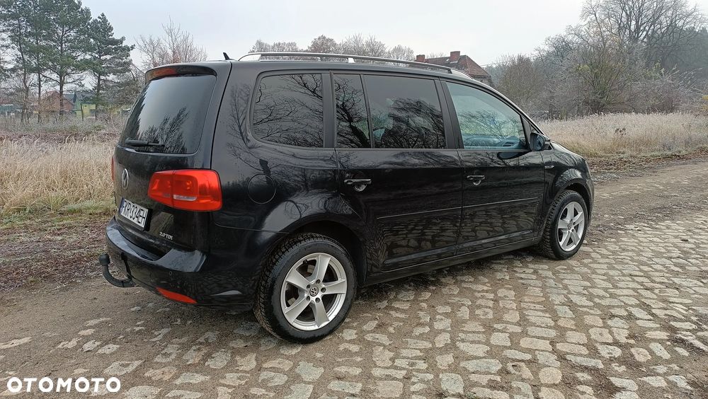 Volkswagen Touran - 6