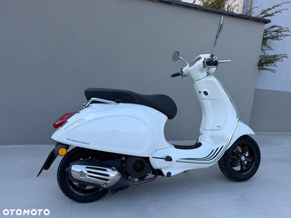 Vespa Primavera - 12