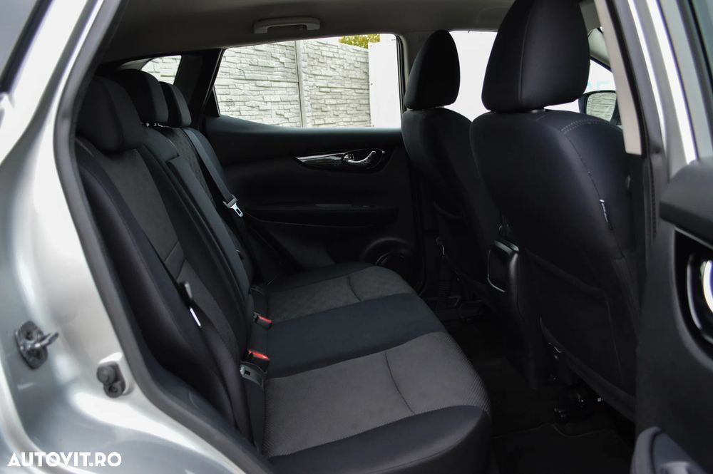 Nissan Qashqai 1.5 DCI N-Connecta - 23