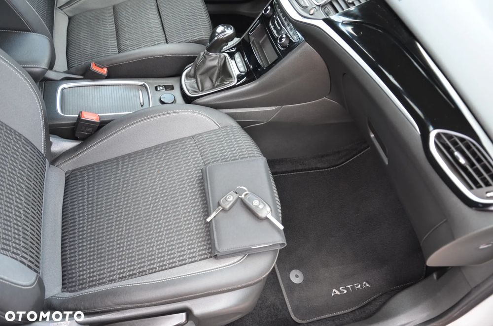 Opel Astra 1.2 T GS S&S - 20