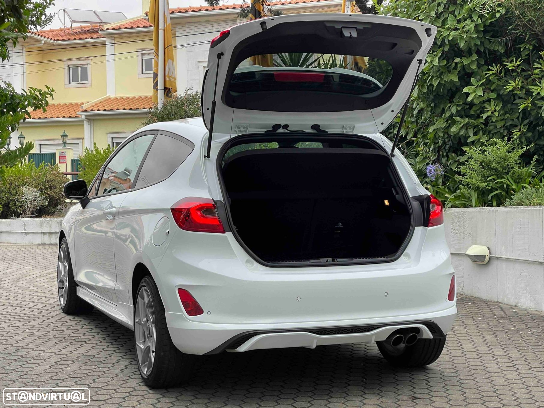 Ford Fiesta 1.5 EcoBoost S&S ST X - 28