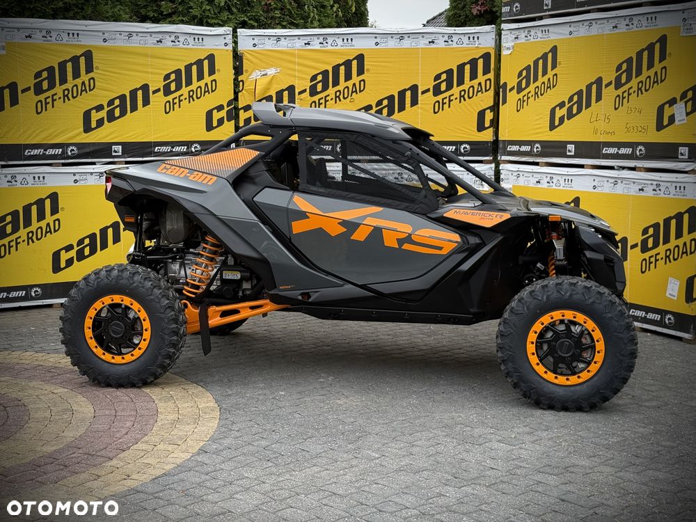 Can-Am Maverick - 2