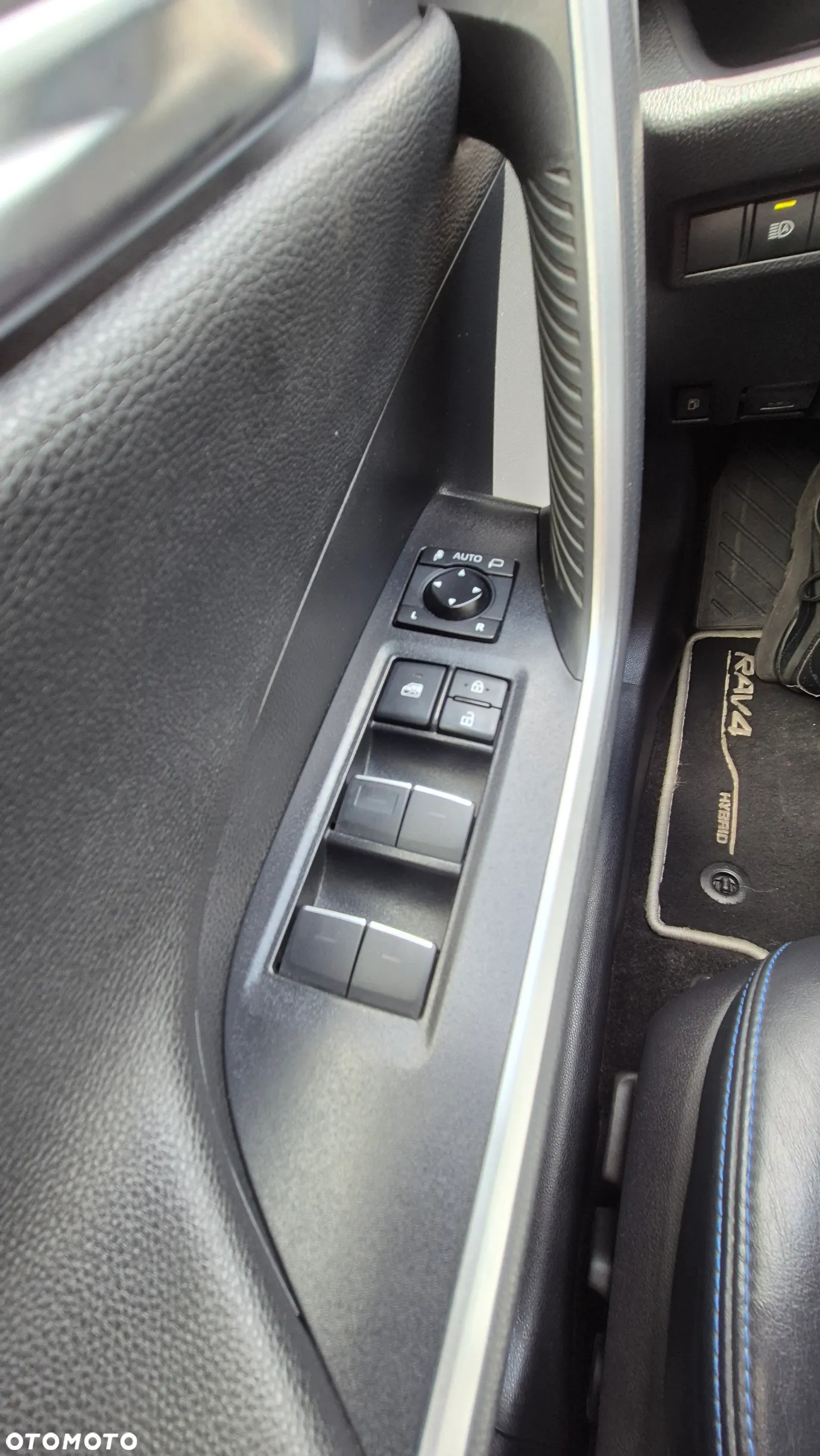 Toyota RAV4 2.5 Hybrid Selection 4x2 - 17