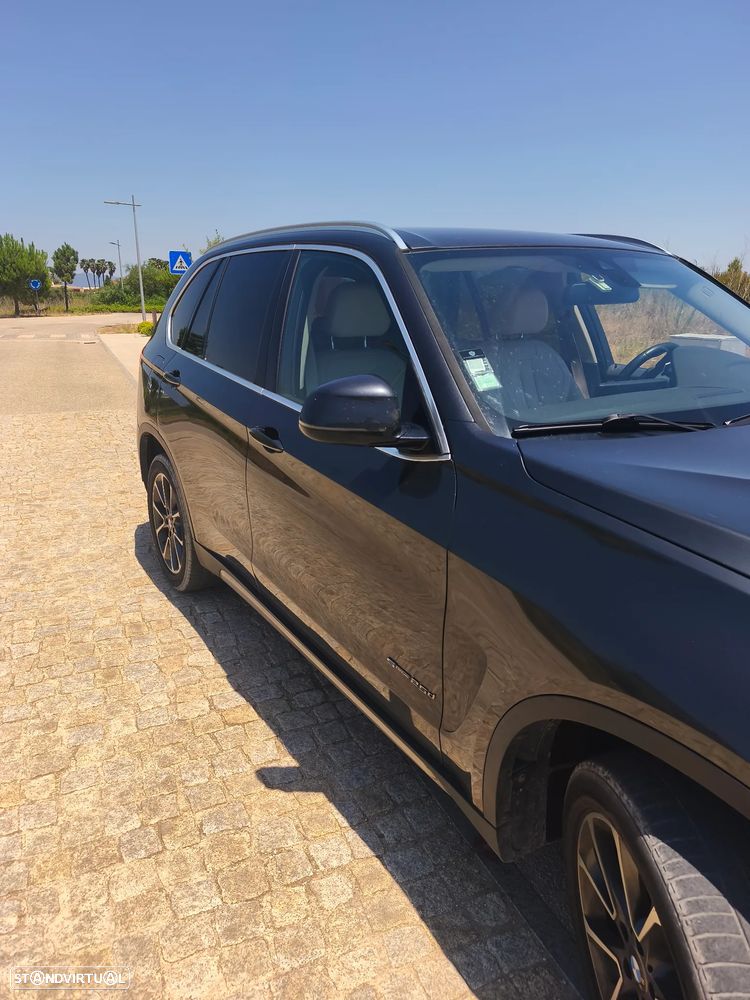 BMW X5 25 d sDrive Comfort 7L - 9