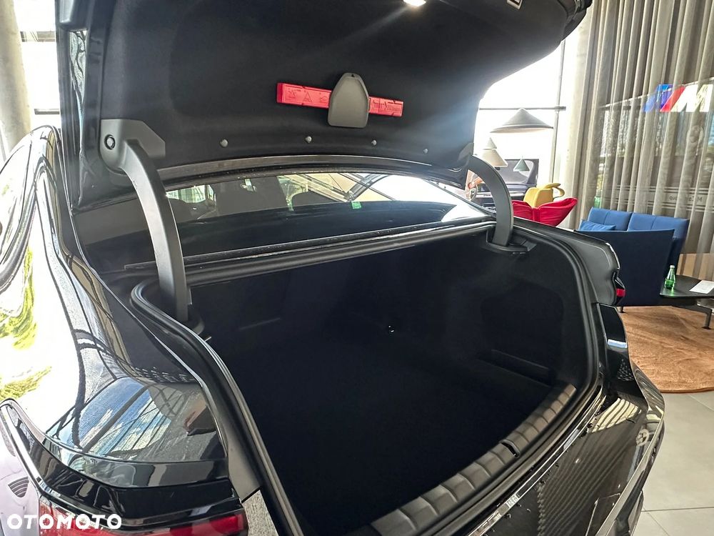 BMW Seria 7 740d xDrive mHEV sport - 26