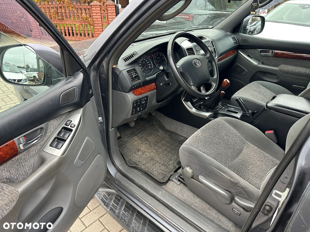 Toyota Land Cruiser - 6