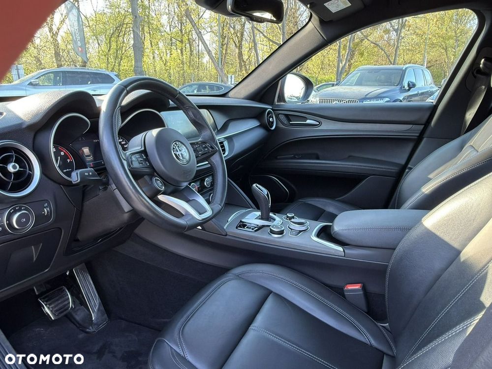 Alfa Romeo Stelvio 2.0 Turbo TI Q4 - 11