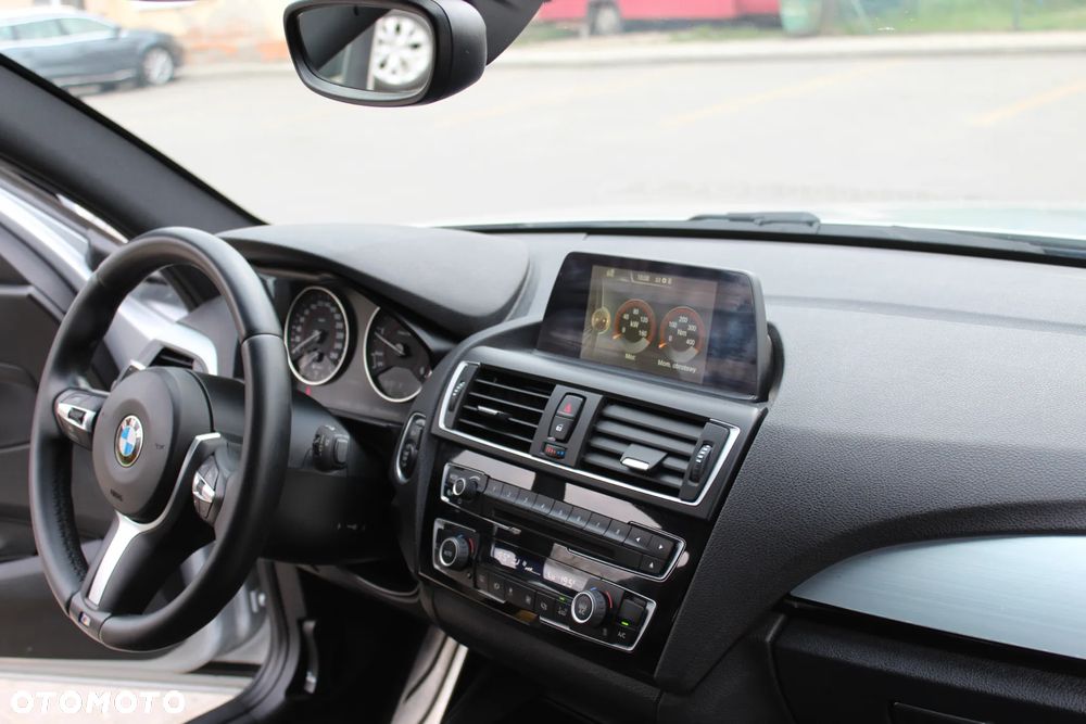 BMW Seria 1 120d xDrive M Sport - 17