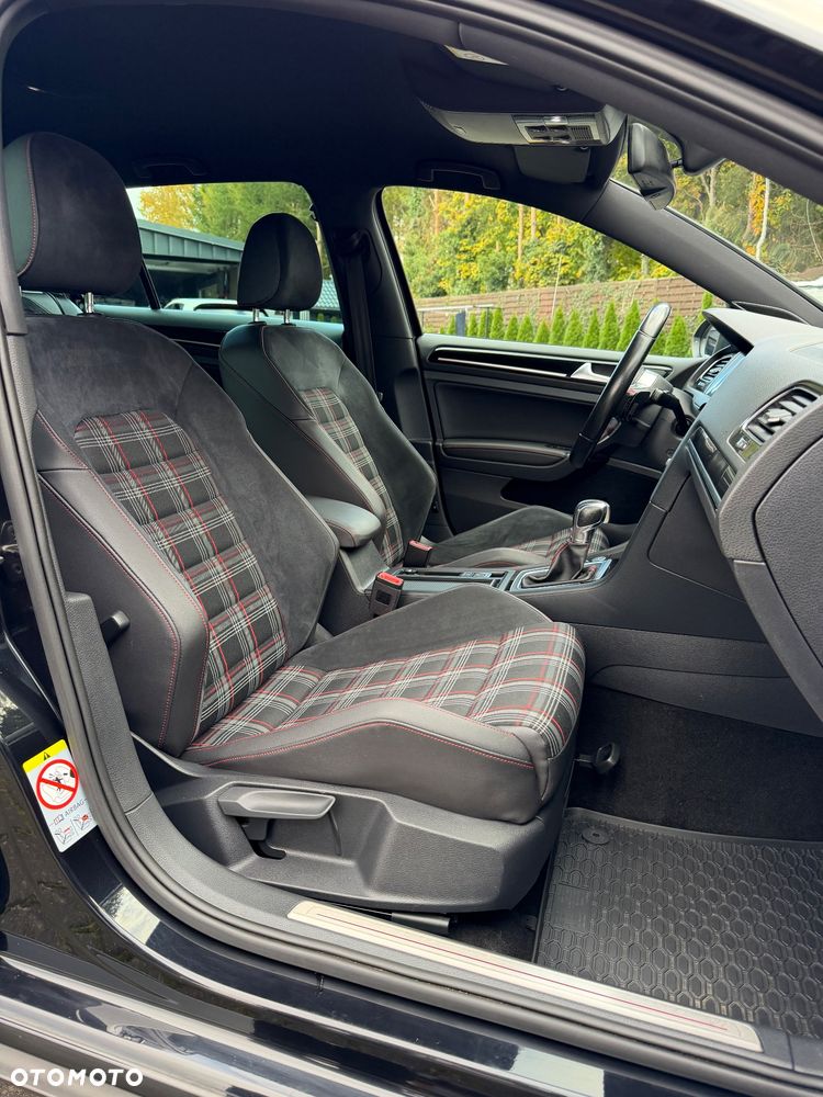 Volkswagen Golf 2.0 TSI BMT GTI Performance DSG - 31