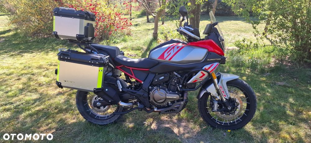 QJMOTOR SRT 600SX - 8