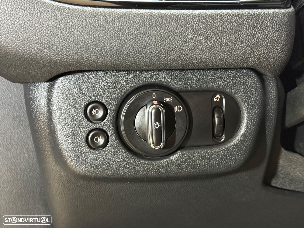 MINI Clubman Cooper D - 26