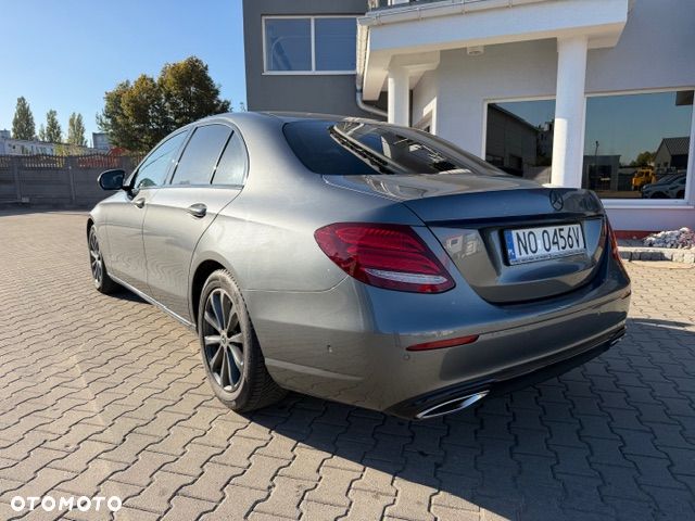 Mercedes-Benz Klasa E 220 d 9G-TRONIC - 2