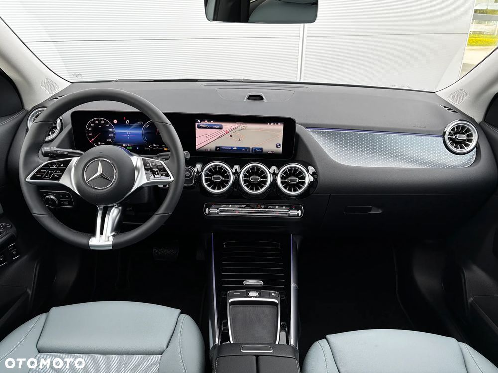 Mercedes-Benz GLA 250 e PHEV 8G-DCT - 7