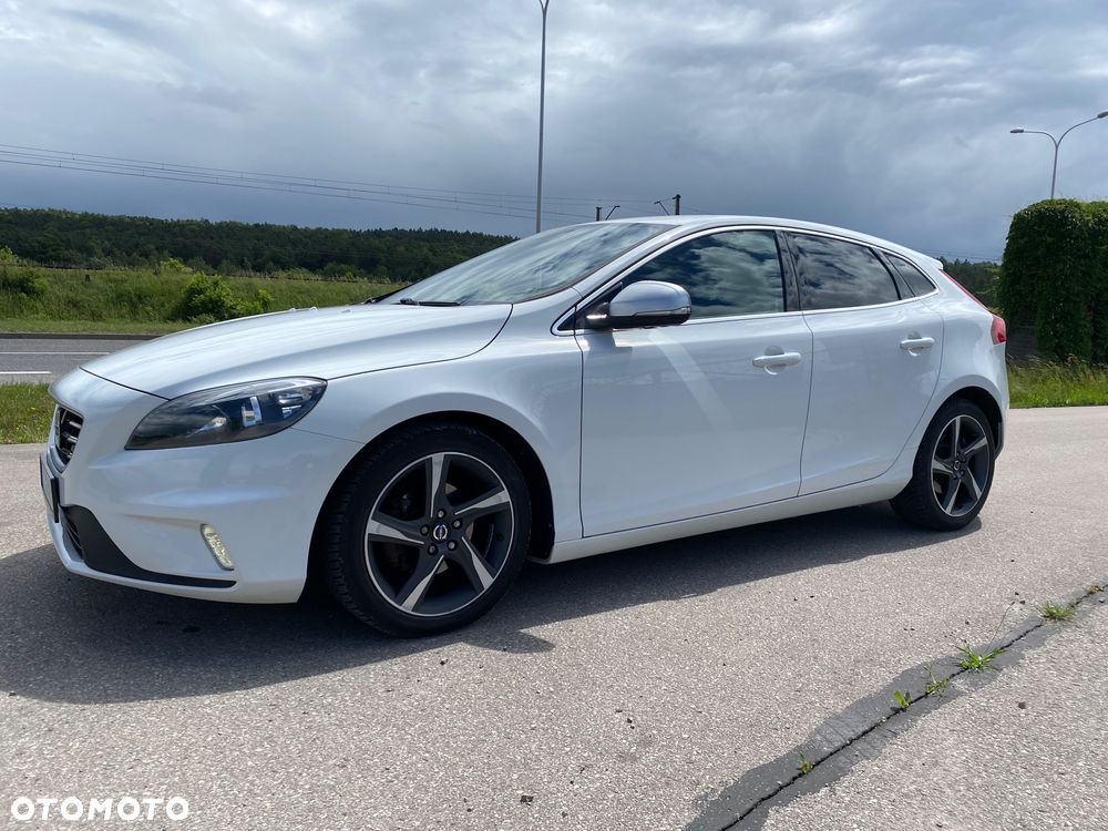 Volvo V40 D2 R Design - 6