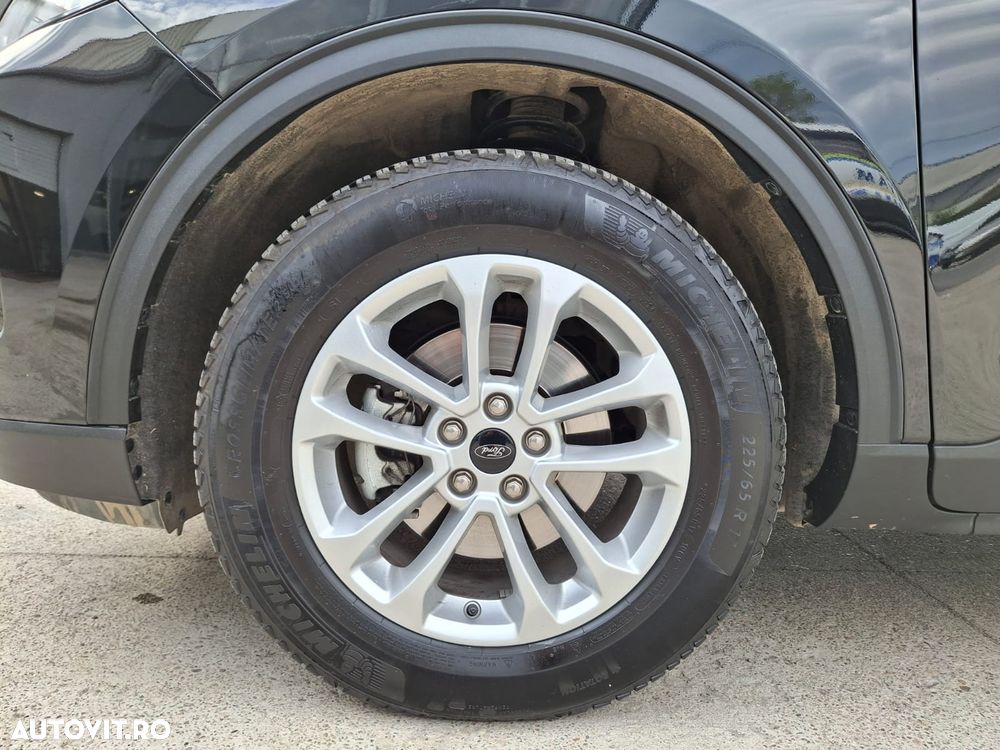 Ford Kuga - 25