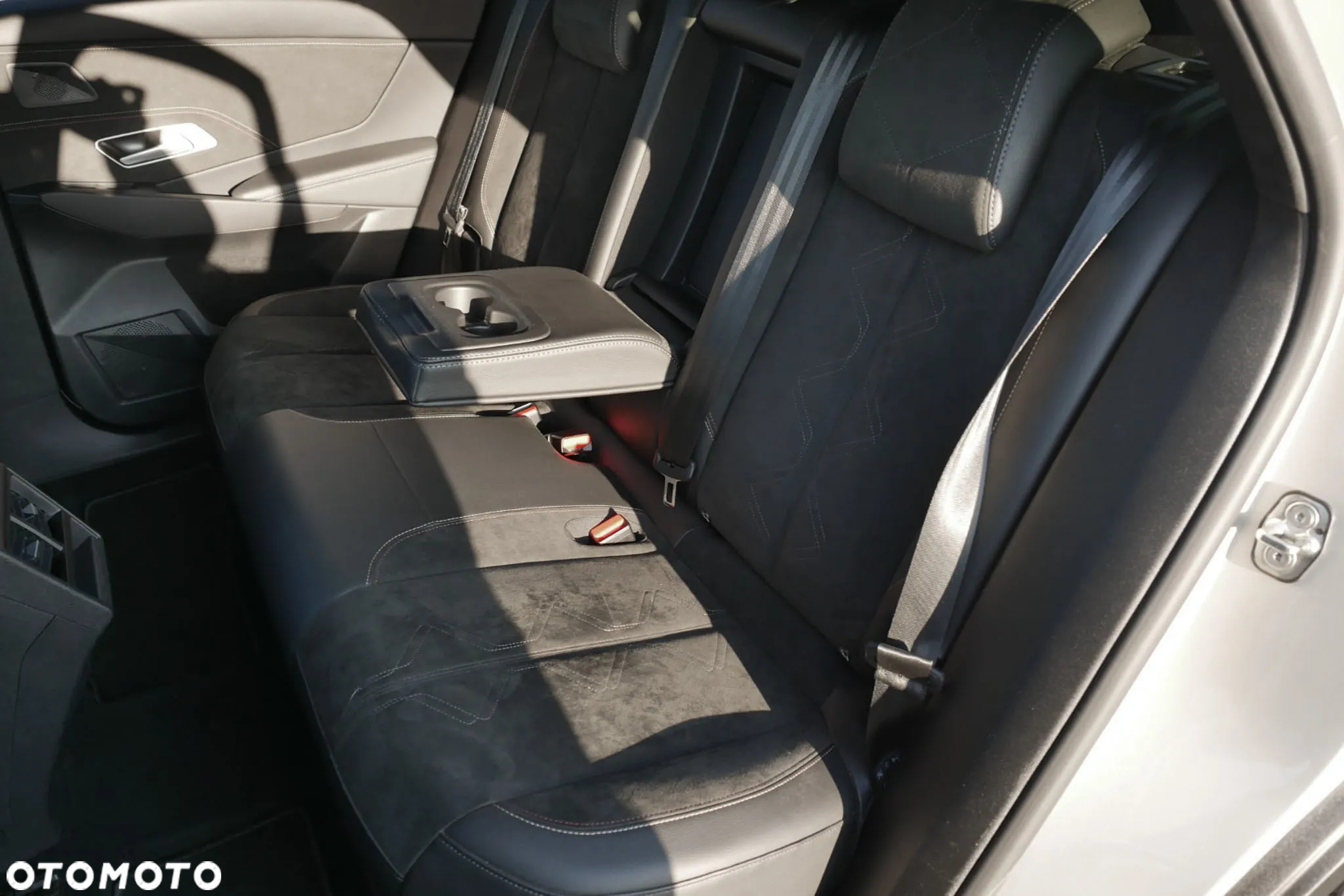 DS Automobiles DS 7 Crossback 1.6 E-Tense Performance Line - 24