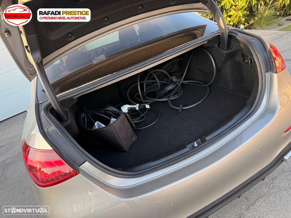 Mercedes-Benz C 300 e AMG Line - 44