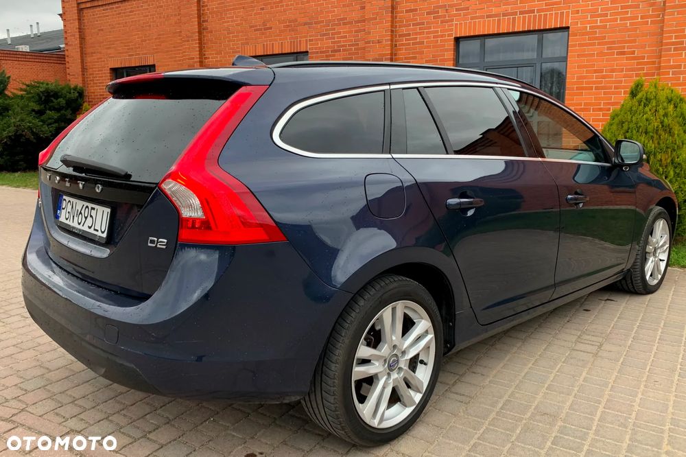 Volvo V60 ver-d2-momentum - 30