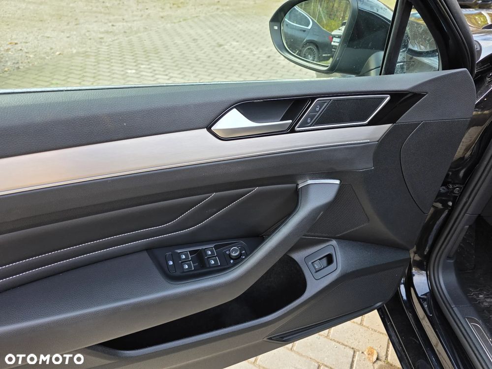 Volkswagen Passat 2.0 TDI EVO Elegance DSG - 11