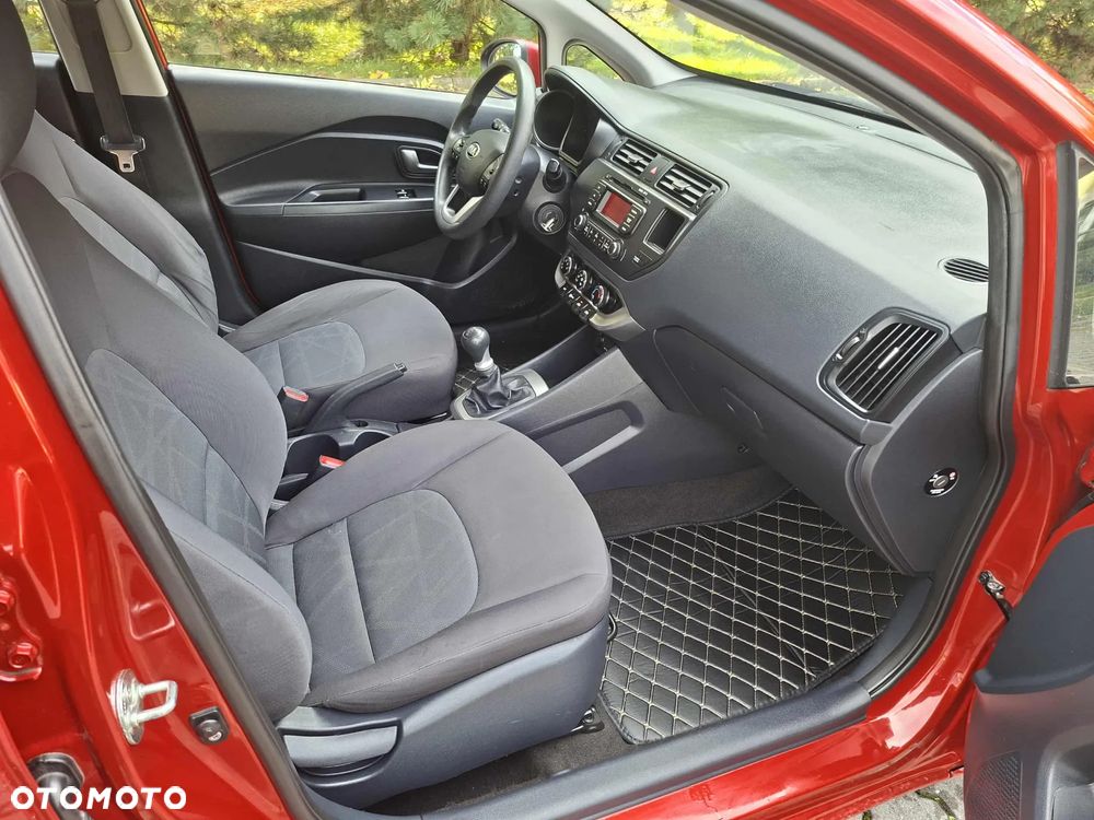 Kia Rio - 10
