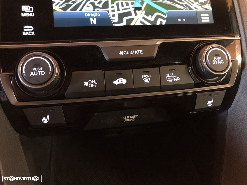 Honda Civic 1.0 i-VTEC Executive Premium - 24