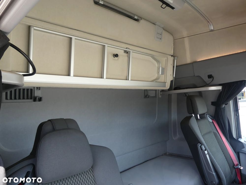 Renault T440 13L / EURO 6 / LOW DECK / HIGH CAB / AUTOMAT / - 31